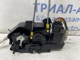 Замок двери задний правый Hyundai Getz 1 1.4