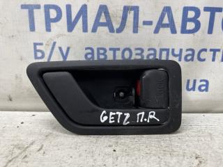 Фото запчасти ручка двери внутренняя правая Hyundai Getz 2002-2011 Б/У запчасть Запчасть ручка двери внутренняя правая Hyundai Getz 2002-2011