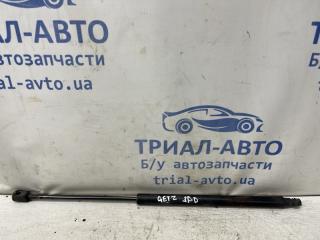 Фото запчасти амортизатор крышки багажника Hyundai Getz 2002-2011 Б/У запчасть Запчасть амортизатор крышки багажника Hyundai Getz 2002-2011