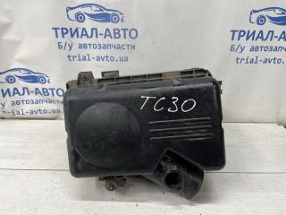 Корпус воздушного фильтра Toyota Camry 2001-2006 Б/У Корпус воздушного фильтра Toyota Camry 2001-2006
