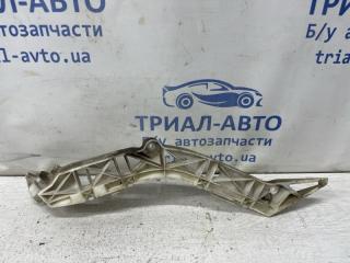 Кронштейн бампера передний левый Mazda 3 2003-2009 Б/У Кронштейн бампера передний левый Mazda 3 2003-2009