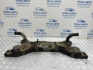 Фото запчасти балка передней подвески Mitsubishi Colt 2002-2012 Б/У запчасть Запчасть балка передней подвески Mitsubishi Colt 2002-2012