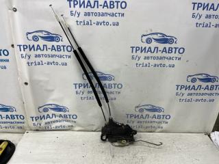 Фото запчасти замок двери передний правый Mitsubishi Colt 2002-2012 Б/У запчасть Запчасть замок двери передний правый Mitsubishi Colt 2002-2012