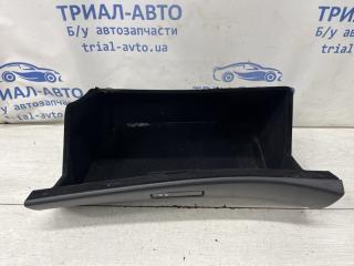 Бардачок Toyota Avensis T25 1.8 бензин 1ZZFE