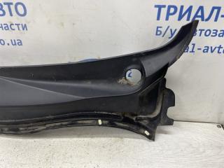 Дефлектор дворников левый Avensis 2002-2010 T25 1.8 бензин 1ZZFE