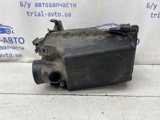 Корпус воздушного фильтра Toyota Avensis 2002-2010 Б/У Корпус воздушного фильтра Toyota Avensis 2002-2010