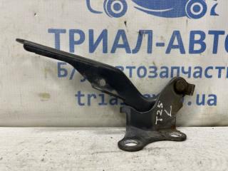 Петля капота левая Toyota Avensis 2002-2010 Б/У Петля капота левая Toyota Avensis 2002-2010