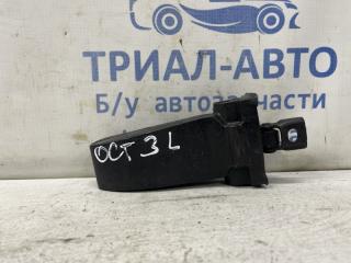 Фото запчасти ограничитель двери задний левый Skoda Octavia 2013-2020 Б/У запчасть Запчасть ограничитель двери задний левый Skoda Octavia 2013-2020