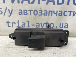 Кнопка стеклоподъемника Mazda 3 2003-2009 Б/У Кнопка стеклоподъемника Mazda 3 2003-2009