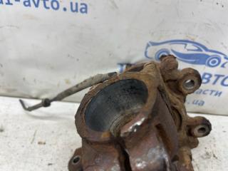 Кулак поворотный левый со ступицей 3 2003-2009 BK 1.6 бензин Z6