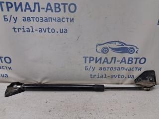 Фото запчасти амортизатор крышки багажника Nissan Pathfinder 2004-2014 Б/У запчасть Запчасть амортизатор крышки багажника Nissan Pathfinder 2004-2014