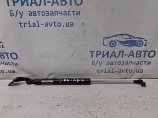 Фото запчасти амортизатор крышки багажника Nissan Tiida 2004-2014 Б/У запчасть Запчасть амортизатор крышки багажника Nissan Tiida 2004-2014