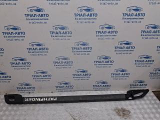 Рейлинг на крышу левый Nissan Pathfinder 2004-2014 Б/У Рейлинг на крышу левый Nissan Pathfinder 2004-2014