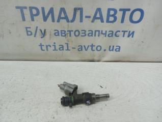 Фото запчасти форсунка топливная Nissan Tiida 2004-2014 Б/У запчасть Запчасть форсунка топливная Nissan Tiida 2004-2014