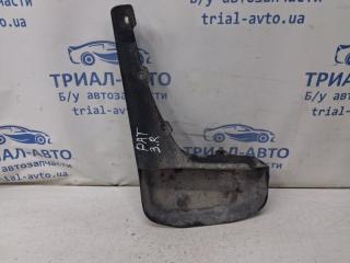 Брызговик задний правый Nissan Pathfinder R51 2.5 Diesel YD25DDTI