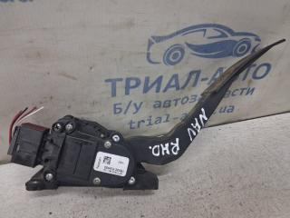 Педаль газа Nissan Navara 2004-2015 Б/У Педаль газа Nissan Navara 2004-2015