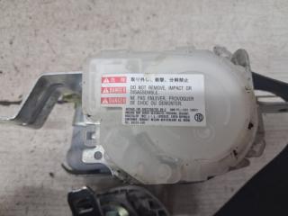 Ремень безопасности передний правый Nissan Navara D40 2.5 Diesel YD25DDTI