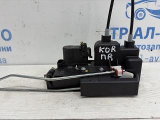 Замок двери передний правый Korando 2010-2019 C200 2.0 diesel D20DTF