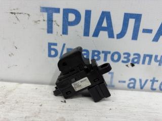 Кнопка стеклоподъемника Qashqai 2006-2013 J10 1.6 diesel R9M