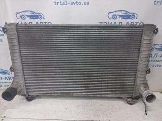 Радиатор интеркуллера Toyota RAV 4 2005-2016 Б/У Радиатор интеркуллера Toyota RAV 4 2005-2016