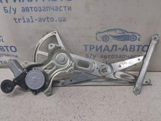Фото запчасти стеклоподъемник задний левый Toyota RAV 4 2005-2016 Б/У запчасть Запчасть стеклоподъемник задний левый Toyota RAV 4 2005-2016