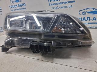 Фара правая Ксенон Nissan Leaf