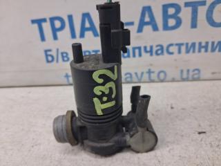 Насос омывателя стекла Nissan X-Trail 2014-2021 Б/У Насос омывателя стекла Nissan X-Trail 2014-2021