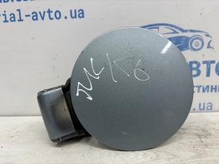 Фото запчасти лючок бака Hyundai Tucson 2004-2009 Б/У запчасть Запчасть лючок бака Hyundai Tucson 2004-2009